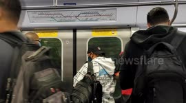 Intense passenger movement at Luz station, São Paulo