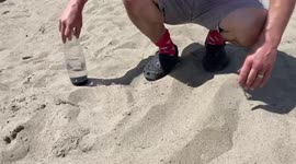 Dad shows off amazing and satisfying trick with sand at beach