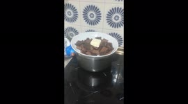 A True British Classic! Making The Irresistible Rice Crispy Cakes From Scratch