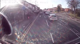 Focus cuts me off in the wrong lane, near miss
