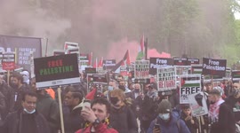 Tens of thousands of protesters march through London in support of Palestine