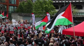 Free Palestine Protester's Speech, Chanting, & Praying. At The Beginning Of The Protest In Manchester Piccadilly Gardens