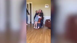 UK grandad bursts into tears as he reunites grandchildren after SEVEN MONTHS APART