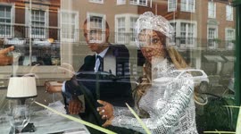 Barack Obama Dines Out With Miss Piggy In london's Mayfair
