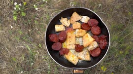 Relaxing in nature! Cooking and enjoying lunch in a Spanish Mountain rage