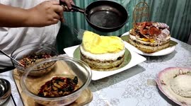 Hyper-realistic cakes made from rice and stir-fried Thai food