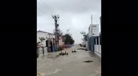 Cyclone Yaas hitting West Bengal, India with flooded streets