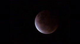 Supermoon Total Eclipse Dazzles Across Pacific 3
