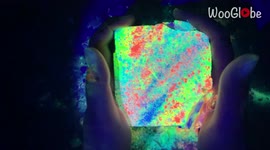 Relaxing ASMR of a glowing gym chalk block getting crushed