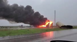 Lightning triggers oil well fire in Oklahoma