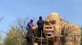 Waste straw weaved into incredible sculptures in eastern China