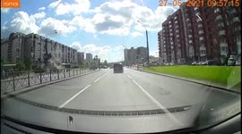 Bus carrying passengers suspended in air after smashing into pole on Russian street