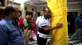 Indian family worships 130-year-old tree on World Environment Day