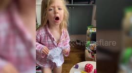 Adorable moment UK toddler gives her mum a stern telling-off after finding one of her drawings in the bin