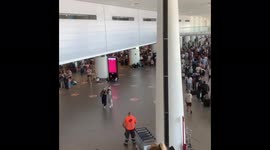 Portugal: British Travelers Rush To Airport To Return From Amber List Country 2