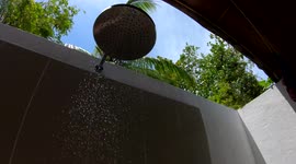 What it's like to take a morning shower in the Maldives