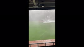 Severe thunderstorm, gusty wind slams Minneapolis
