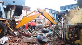 11 dead as residential building collapses in Mumbai