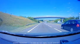 Discovery 4x4 With Trailer Crashes And Flips Over On The A505