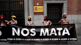 Femen activists demand pardon of Juana Rivas in Madrid