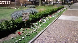 Uruguayan citizens lay flowers to claim the Government for preventable deaths