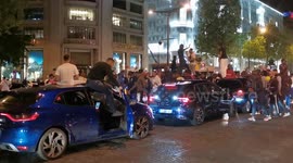 Hundreds party in Paris in breach of 11 pm curfew for second night in a row