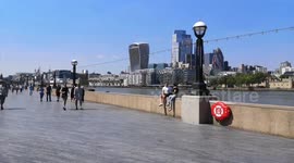 Time Lapse Of People In London Enjoying One Of The Hottest Days Of The Tear