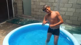 Young swimmer shows off clever hack to clear out an ear full of water