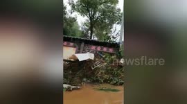 Flash floods hit eastern Chinese city and kill 2