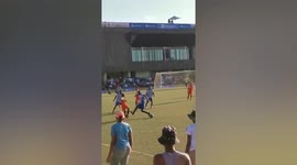Showboating soccer youngster dazzles crowd with nutmeg