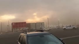 Strong winds see clouds of dust shroud Arizona, US