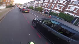 LX16EFZ - classic texting while crawling in the queue, action taken