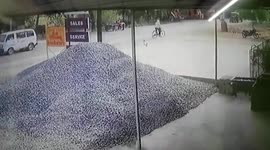 1 dead after trolley full of sand falls on father-son duo in central India