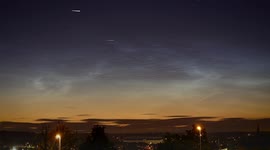 Rare glowing cloud phenomenon captured in timelapse of UK's night sky