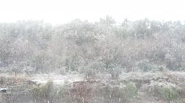 Nieve en Río Tercero después de 14 años trayendo alegría a todos.