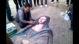 Chinese street artist paints Mona Lisa