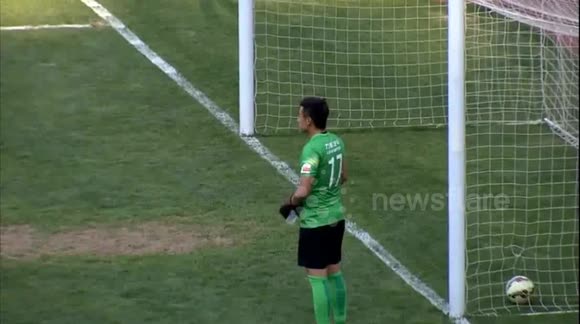 China Goalkeeper Drinking Water China Goalkeeper Drinking Water