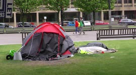 Protester in a tent in Glasgow gets humorous responses