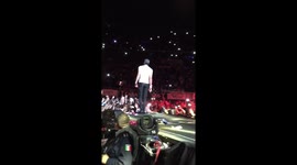 Enrique Iglesias performs despite injury by drone in Tijuana, Mexico concert