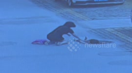 Passers-by saved old woman falling in manhole