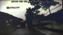 Coach passengers survive head-on crash in China