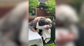 Heartwarming moment 94-year-old twins share a hug for the first time in over a year