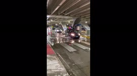 US: Tornado-Producing Storm Hits Chicago, Causing Floods At O’hare Int’l Airport
