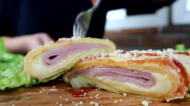 HOW TO MAKE FAST AND TASTY BREAKFAST IN 5 MINUTES- PIZZA/TORTILLA - TUTORIAL