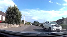 Idiot doesn’t know how roundabouts work and pulls out in front of me
