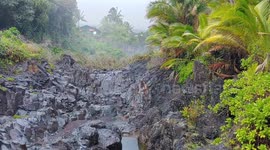 Watch as flash flood forms in a matter of minutes in Hawaii