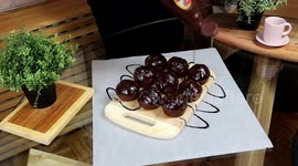 SERBIAN CHEEF SGOWING HOW TO MAKE DELICIOUS RASPBERRY MUFFINS | VIDEO RECIPE