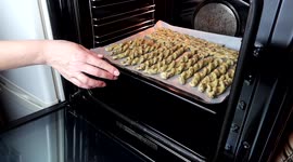HOW TO MAKE MULTYSEED CRISPY STICKS!? THE BEST HOMEMADE SNACK WITH BEAR! VIDEO RECIPE