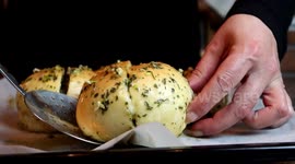How to make garlic bread