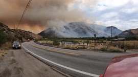 US: Mesa Fire Breaks Out Along SR-76 In Pala, California 4